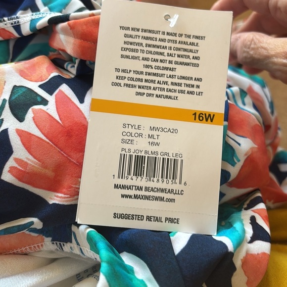 Maxine Of Hollywood Women Shirred Front Girl Leg One Piece Swimsuit,Joyful Bloom - Picture 5 of 7